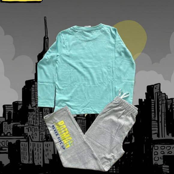 Batman Kids Pajama Set – Superhero Nightwear, Never Give Up Print NWT - Picture 3 of 5